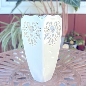Vintage 1997 Lenox Vase 24 Karat Gold Rim Cut
Out Heart Pattern